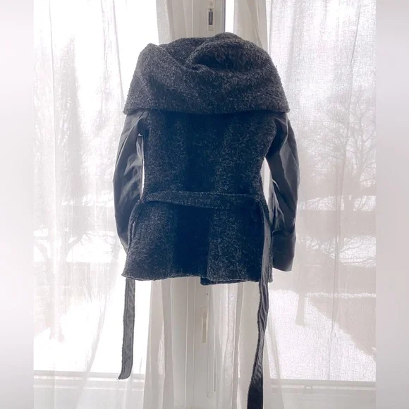 Only jacket - Picture 2 of 4